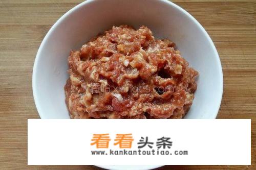 牛肉馅怎样做会比较嫩？