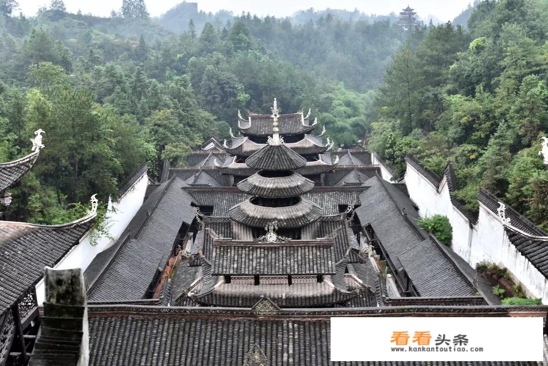 去恩施旅游需要带哪些东西？