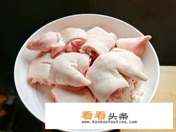 焖猪蹄的家常做法？