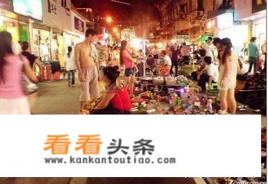 晚上想出去摆个小摊子，卖什么小东西可以更赚钱？