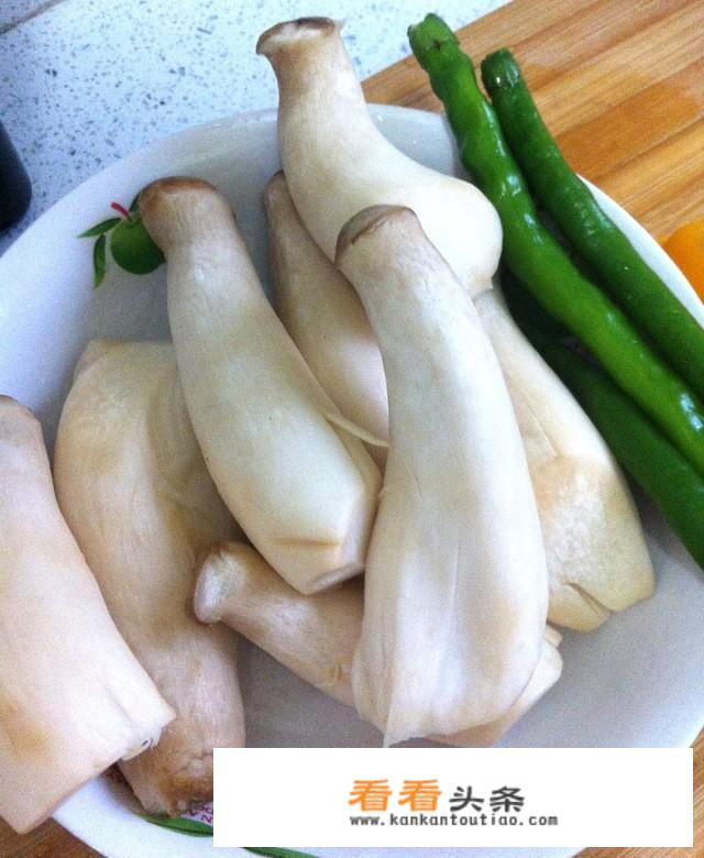 鸡腿菇怎么炒？