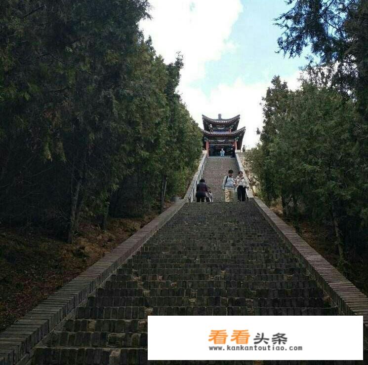 北京怀柔农家院两人吃一顿午餐，没有酒水没有汤，花168元贵吗？