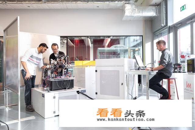 英国研发出量子导航设备，我们可以扔掉GPS了吗？