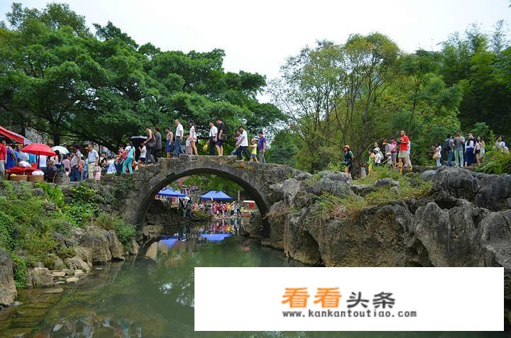 离贺州近的旅游景点？