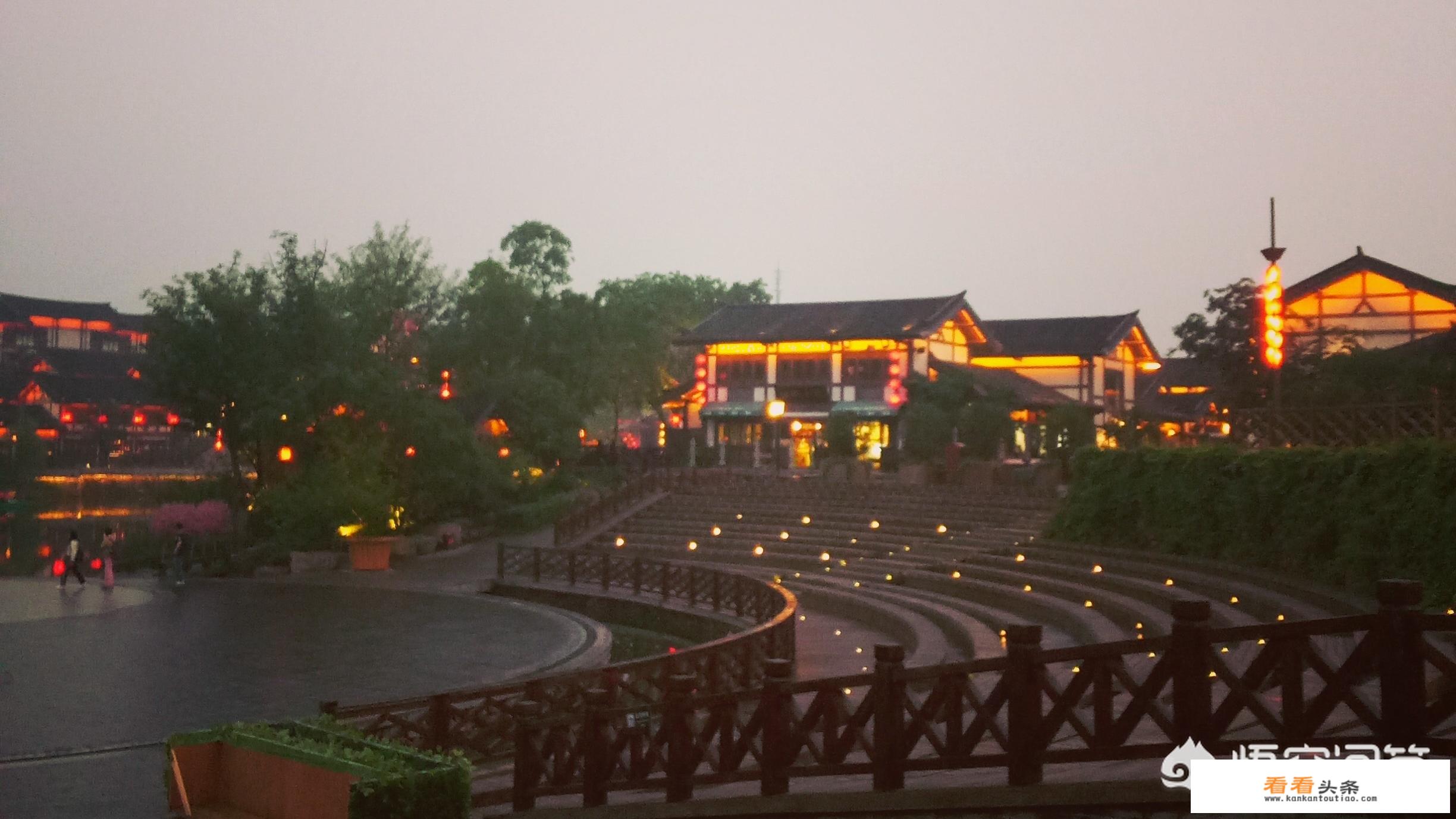 公款旅游属于违反什么纪律？