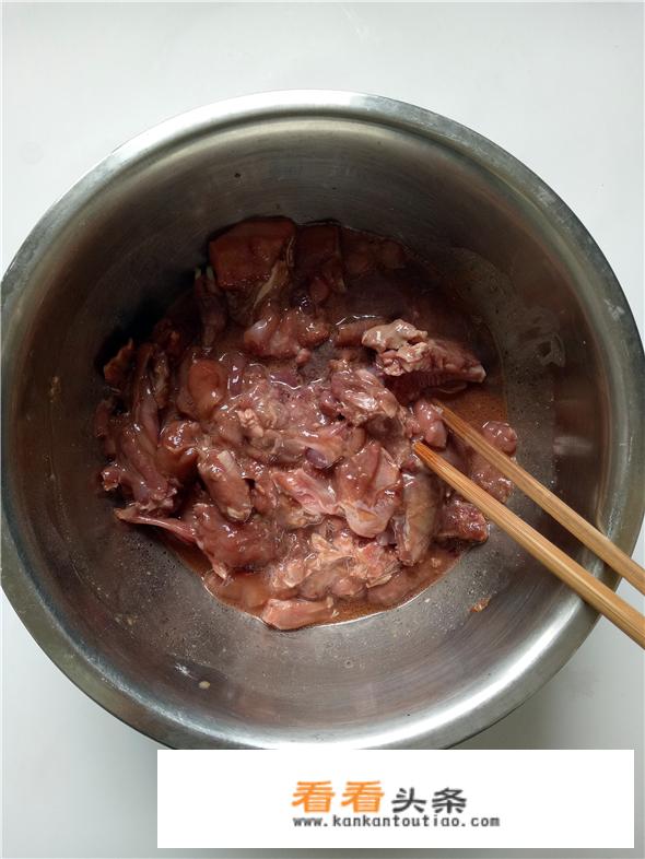 的做法，爆炒兔子肉怎么做好吃，爆炒兔子肉的家常做法？