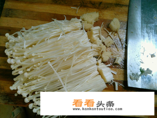 尖椒金针菇虎皮青椒做法？