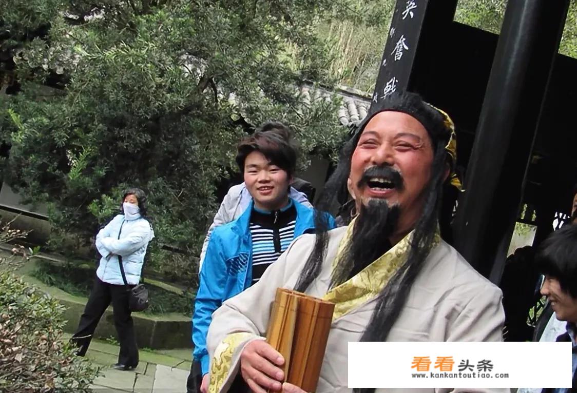 请教各位旅游达人，湖南有哪些值得去旅游的优秀景点？