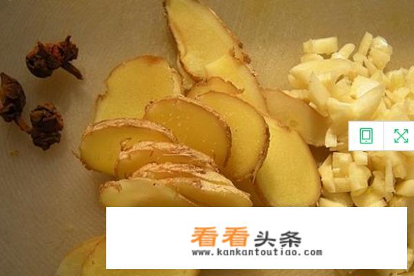鸡肉炖粉条的家常做法？