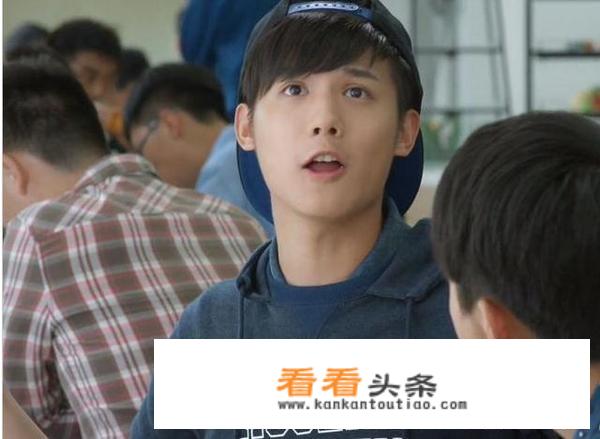 美人也倾城是顾漫的作品吗？