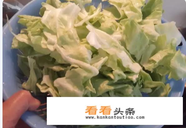 素炒饼丝圆白菜做法？
