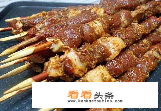 羊肉串怎么腌制又嫩，又好吃？