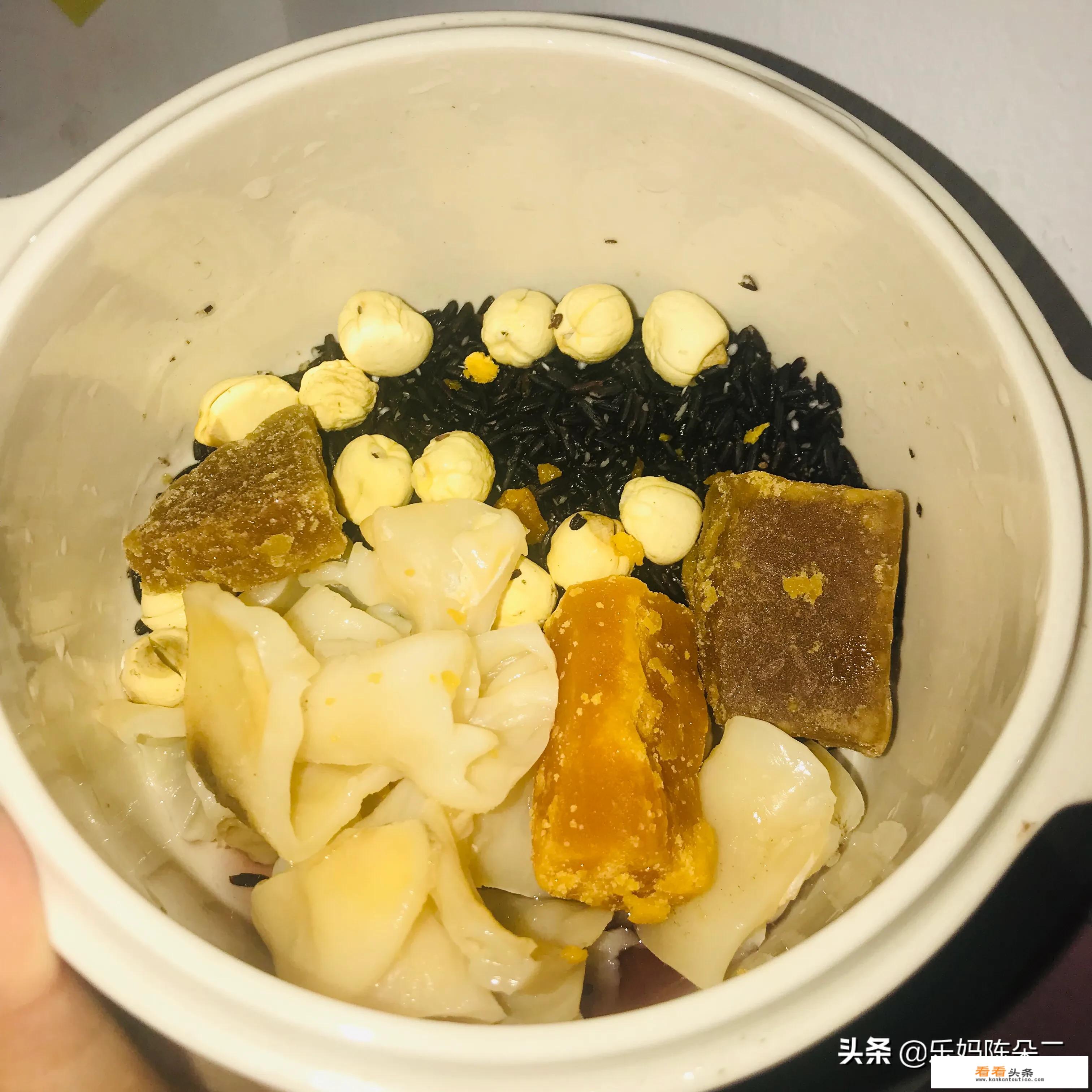 你会做哪些甜汤，能教我几道吗？