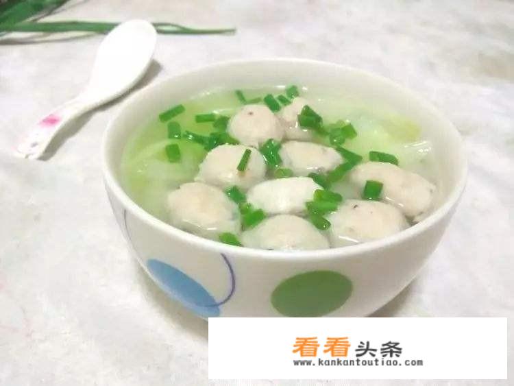 汆丸子的非常好吃的简单家常做法？
