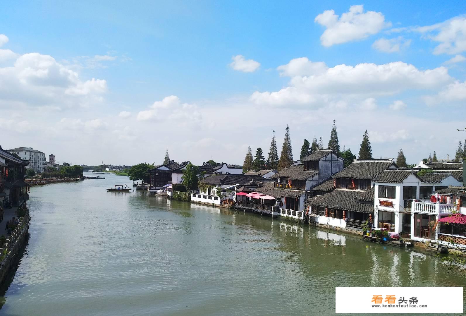 上海旅游文化三个层面的特质？