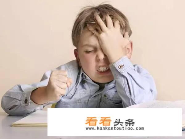 亲手为孩子做衣服的说说？