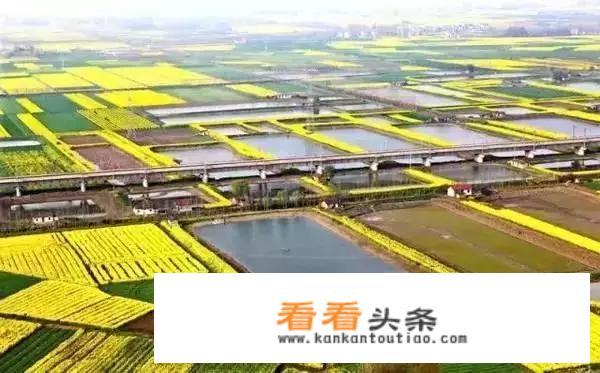 坐火车去旅行，沿途哪里风光最美？
