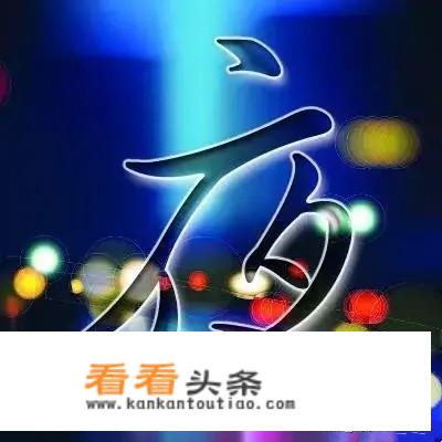 出国旅游，在朋友圈五分钟晒一次图，不断刷屏，这样的人心里在想什么？