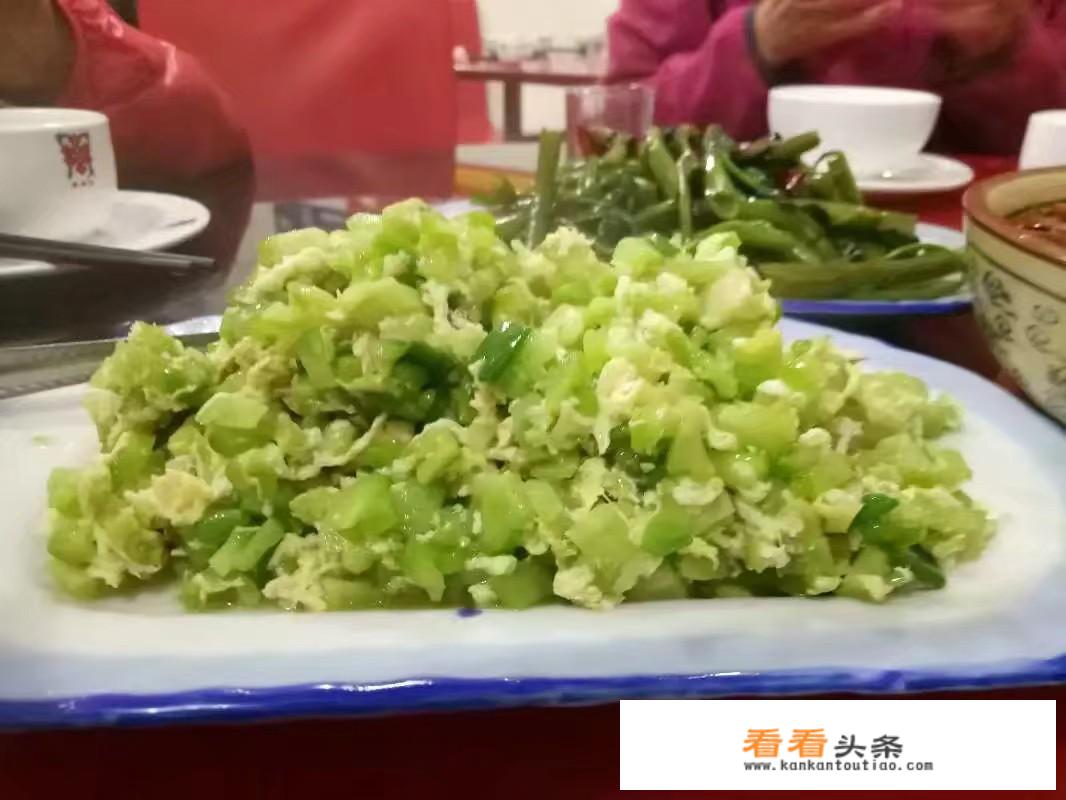 去 *** 带什么吃的比较好？