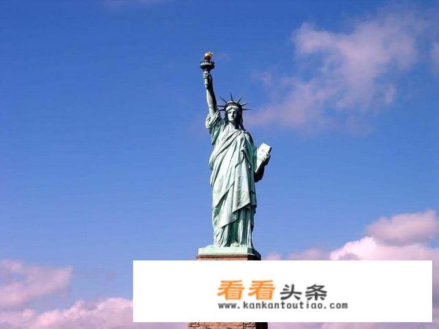 下个月想去美国纽约旅游，怎么安排路线？