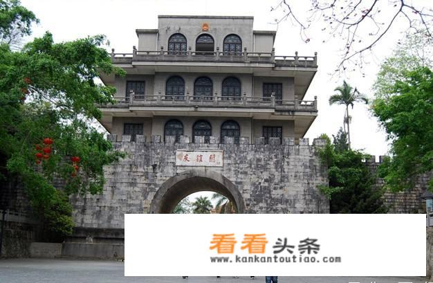 崇左市发展旅游业的意义？
