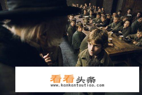 雾都孤儿小说适合多大孩子看？