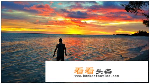 我想独自去旅游就背一个背包要装些什么东西？