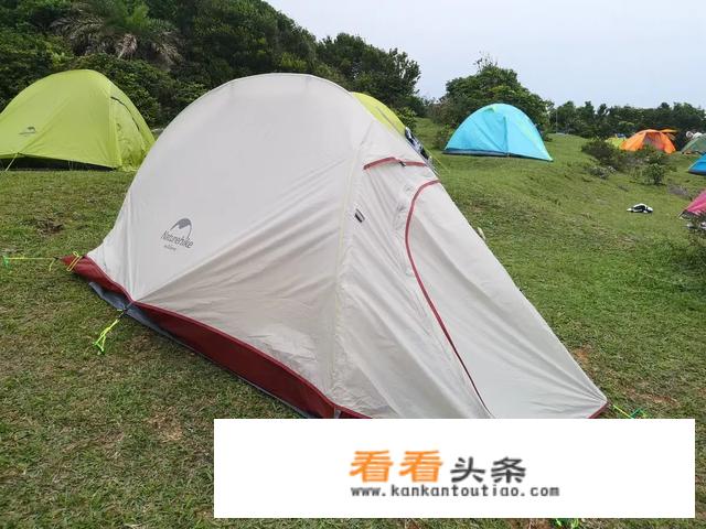 我想去旅游，请问你觉得怎样最省钱？