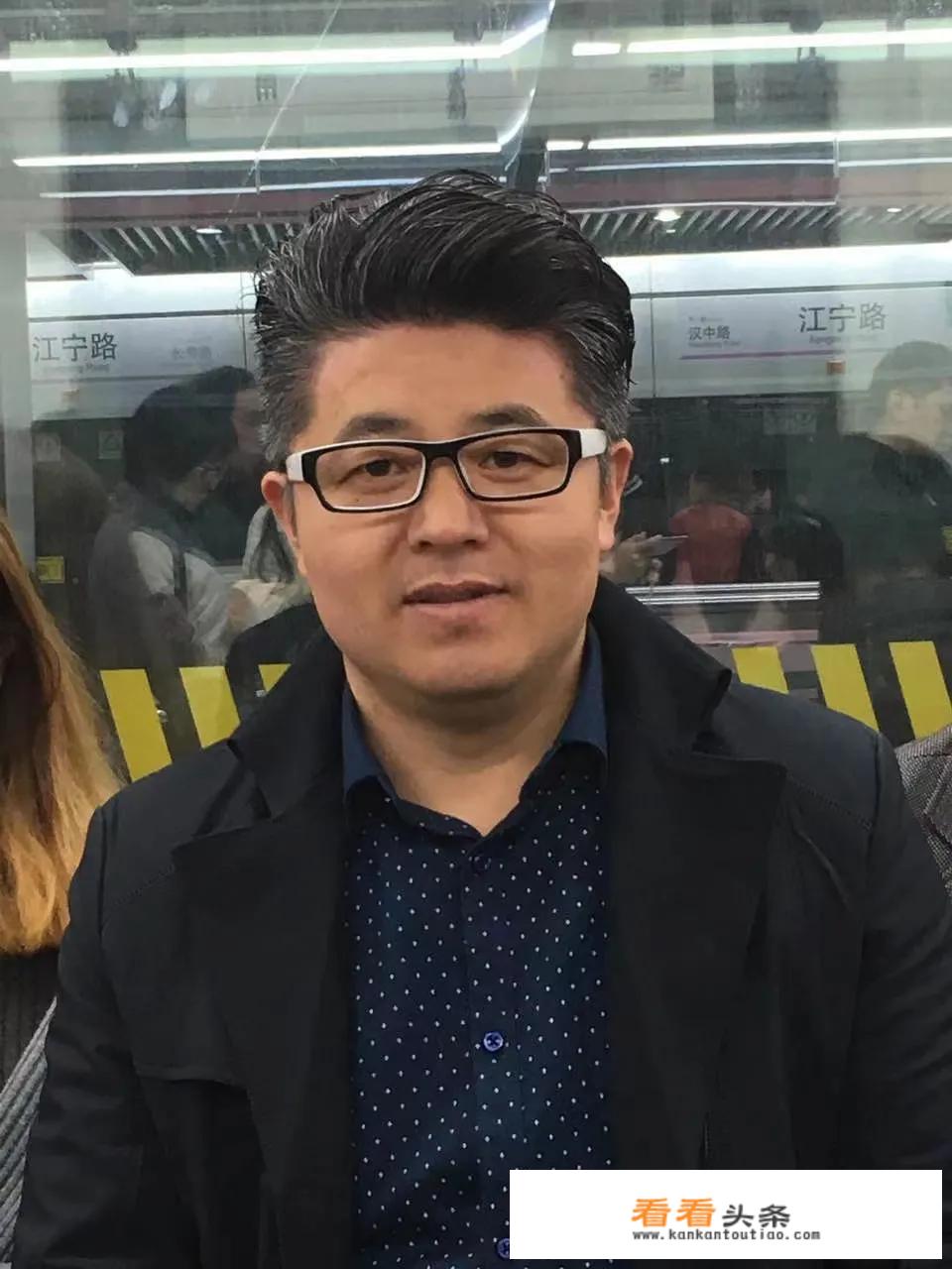 一个天才医生少年用简单物品救人是什么电影？