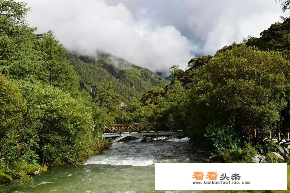 2022年稻城亚丁更佳旅游时间？