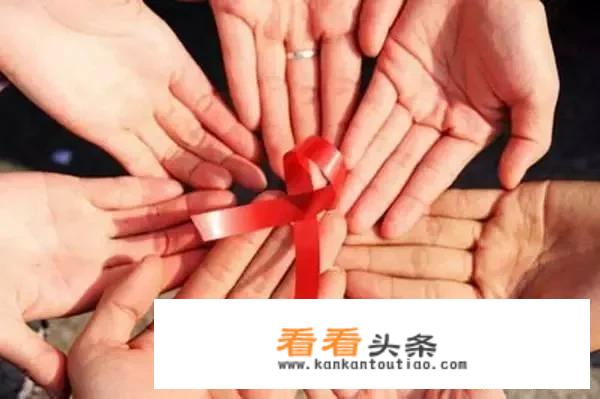 我是医院工作的，今天被艾滋病人抓伤了，请问被感染的几率大吗？