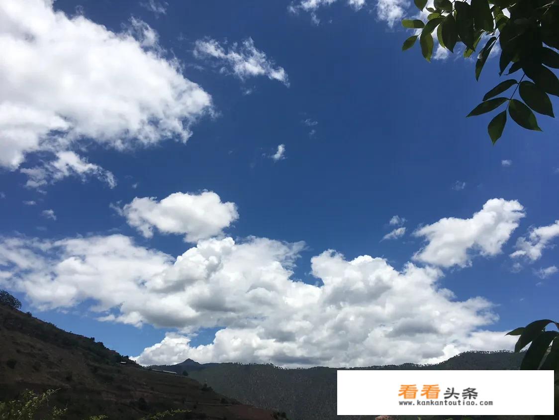 母女出门玩发 *** 的朋友圈句子？