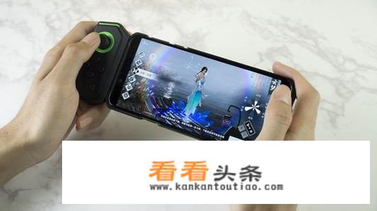 黑鲨游戏手机二代开启全网预约，跑分是否能登顶安卓旗舰？