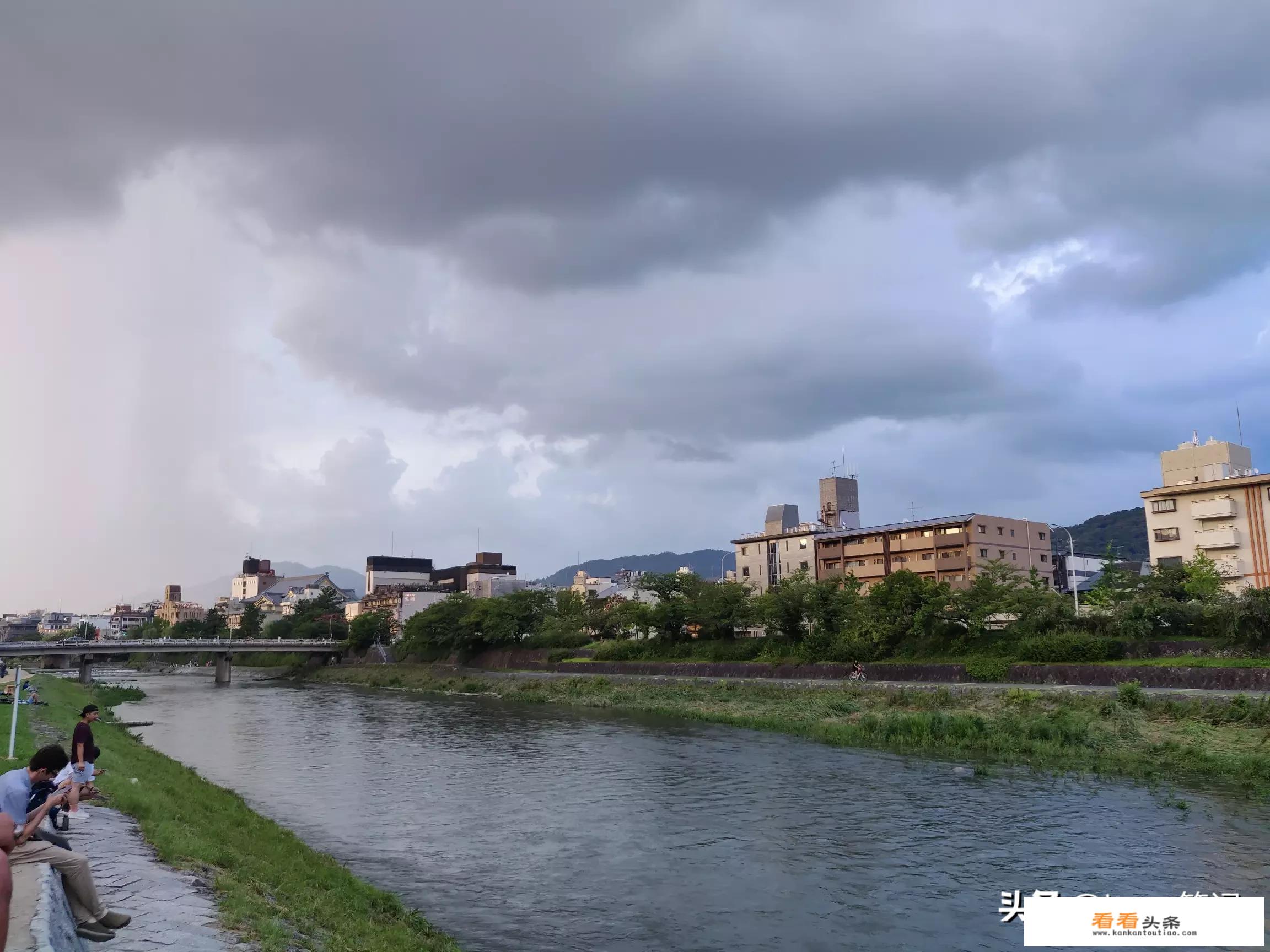 重庆飞大阪关西机场直接去京都玩三天，之后去奈良两天最后去大阪三天，求交通住宿攻略？