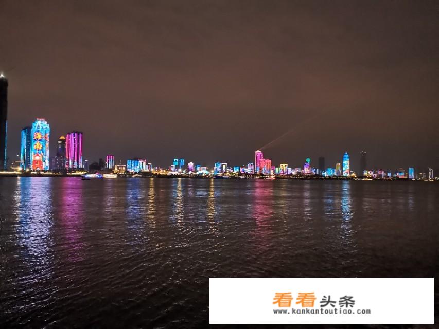 重庆欢乐谷需要准备什么？