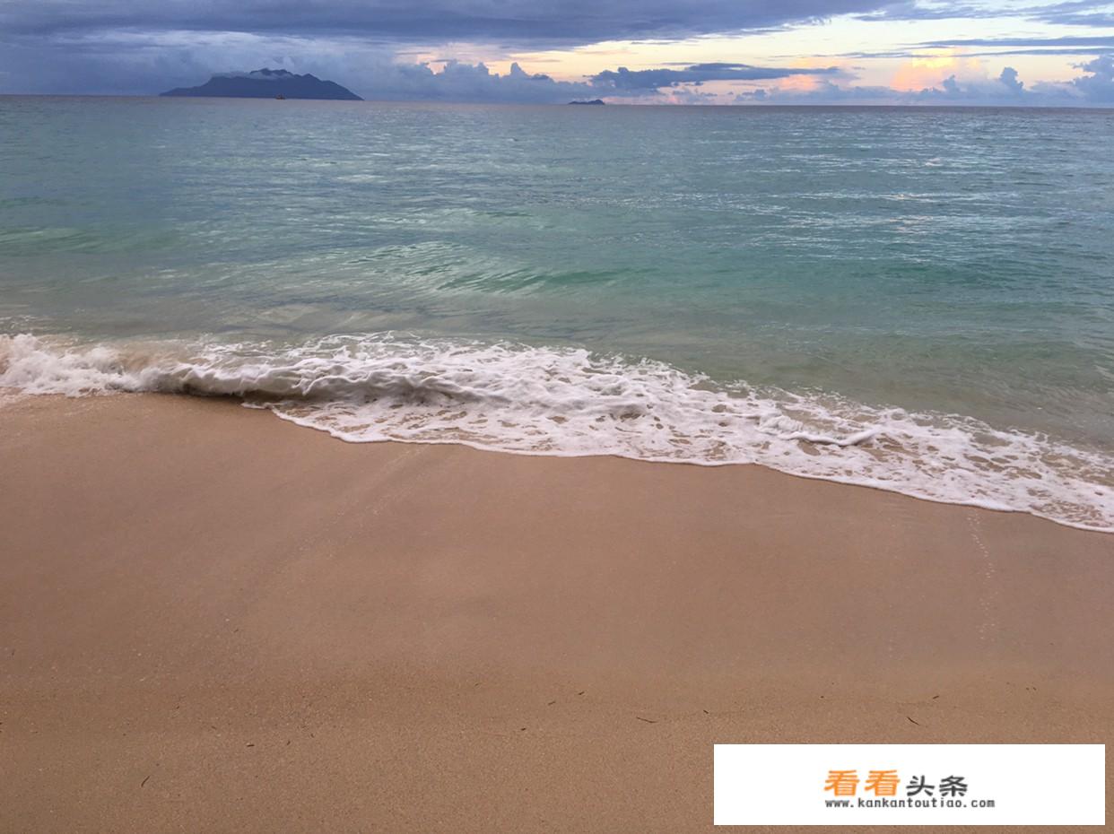 国外旅游性价比高、危险系数低的国家有哪些？花费1w～2w左右，求推荐？