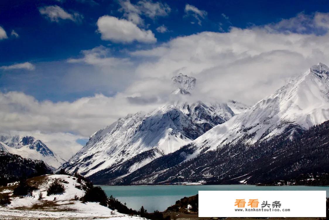 西安出发准备8月去 *** 旅游，两辆车得开多久，要做些什么准备，带什么装备？