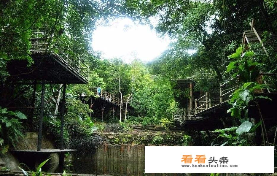 海南槟榔谷黎苗文化旅游区十一假期挤不挤？