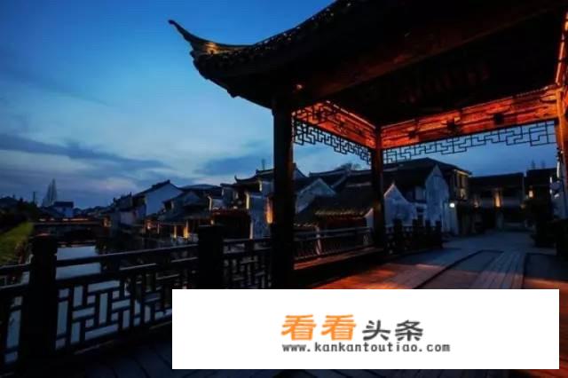 想去旅游，散散心，安静一点的地方，去哪好？