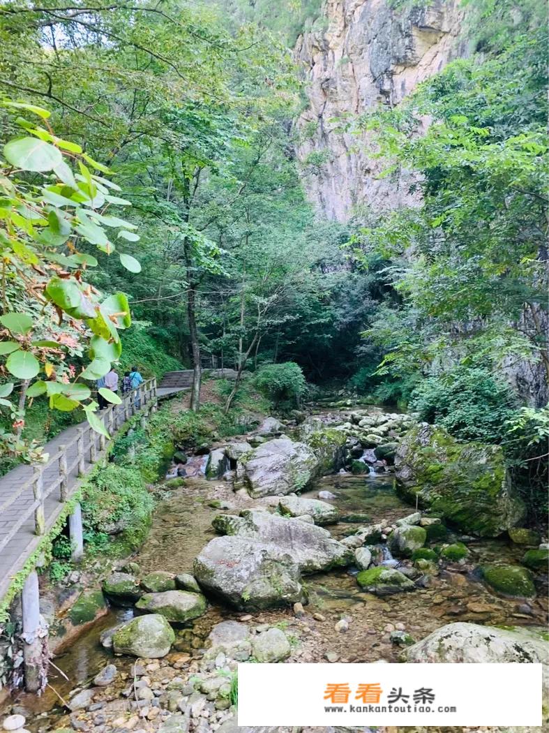 出去旅游，住在牛背梁秦岭山寨，怎么登山？有何攻略？