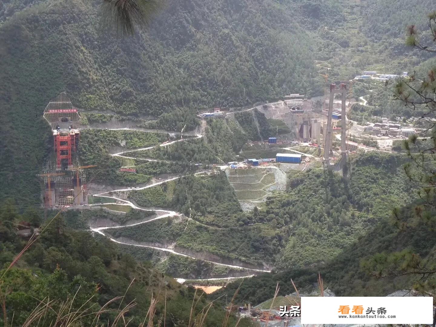 虎跳峡开车怎么玩？