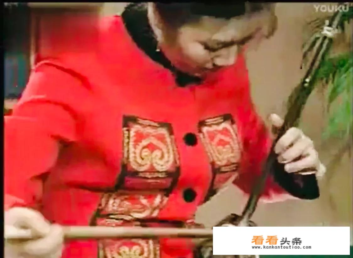 什么是二胡的开放指法？什么是抹音？