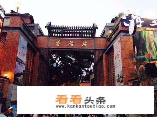 去厦门旅游住哪里比较合适，经济实惠的，去过的朋友们有旅游攻略吗？