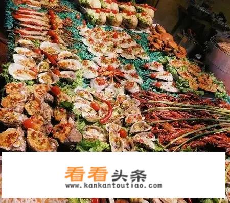 去厦门旅游住哪里比较合适，经济实惠的，去过的朋友们有旅游攻略吗？