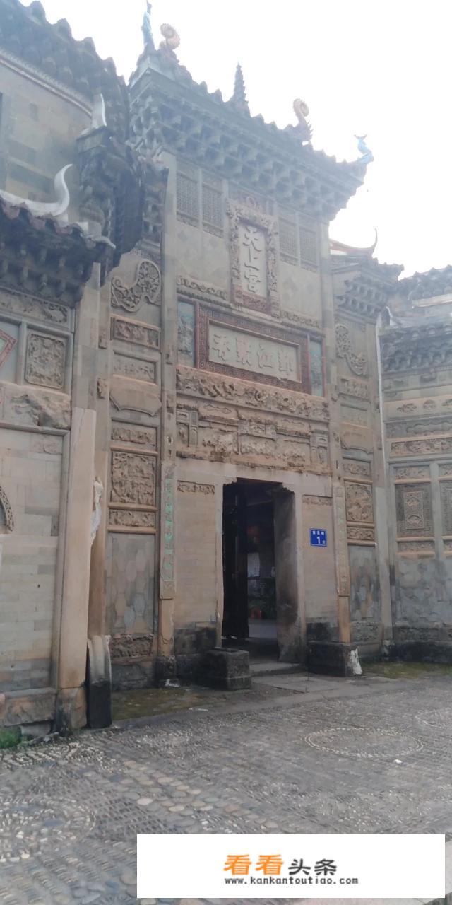 外出旅游住在寺庙里有可能吗?需要注意哪些事项？