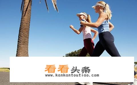 高速公路准许步行上路吗？我想徒步旅行？