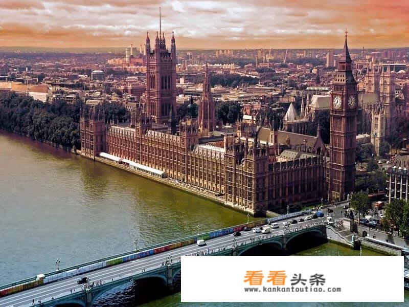 我想去欧洲旅游，10天左右，大概多少钱？