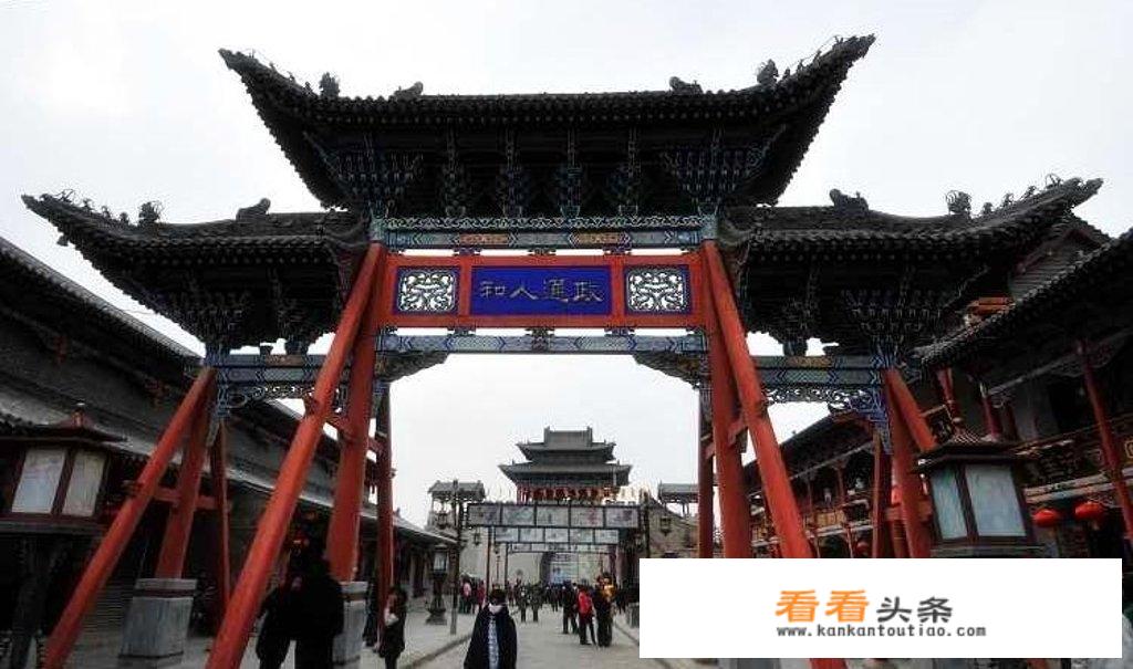 学生党想在五一假期时去青海旅游，有哪些比较好的旅游线路和交通线路可以推荐？