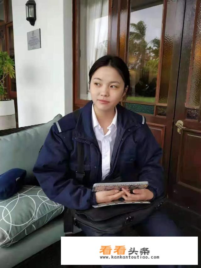 个人怎么能办理旅游车牌？