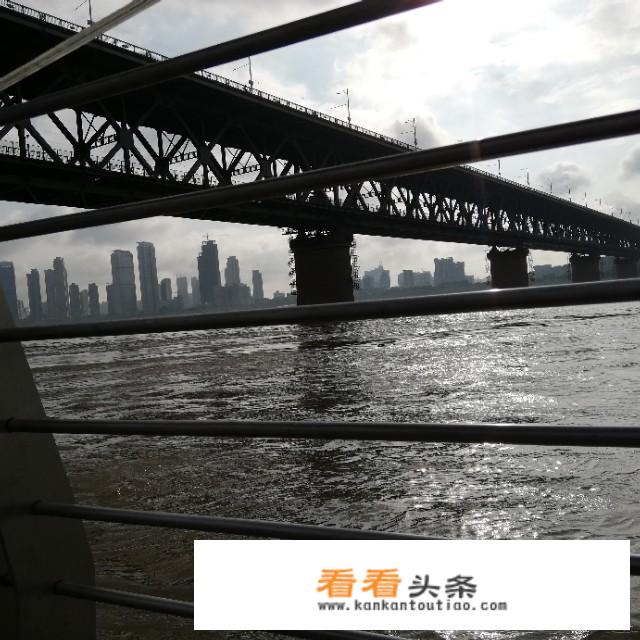 即日起湖北正式恢复跨省团队旅游，你愿参加首批跨省团队旅游吗？